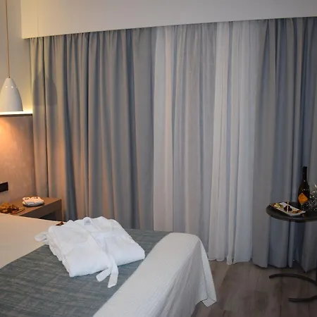 Ξενοδοχείο Minos Mare 4*